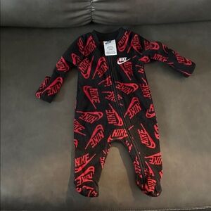 Nike Kids Footie - Black with Red Accents